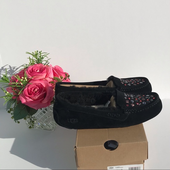 UGG Ansley Stud II Moccasin - Picture 2 of 9